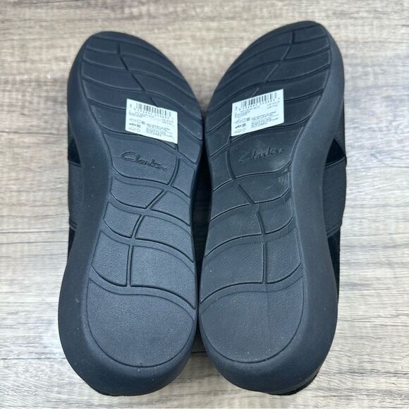 Clarks~Women’s~”Kayleigh Step” Black Suede Slip-On~Size 7M - Picture 8 of 8